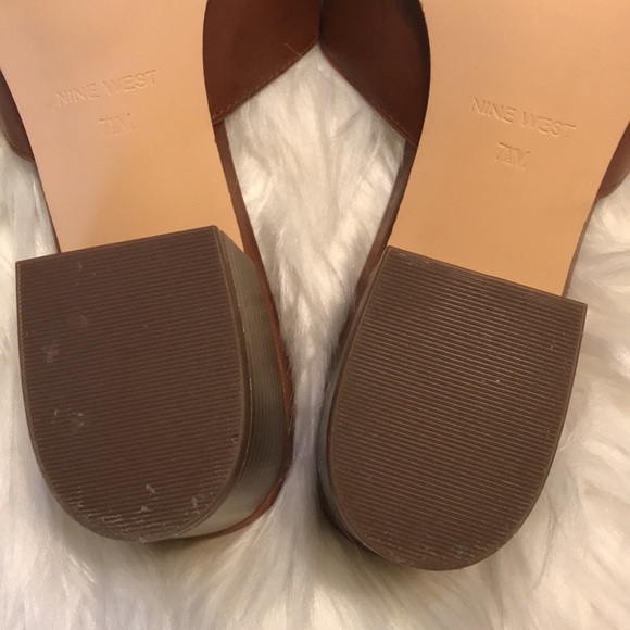 NINE WEST SLIDES - Picture 4 of 6